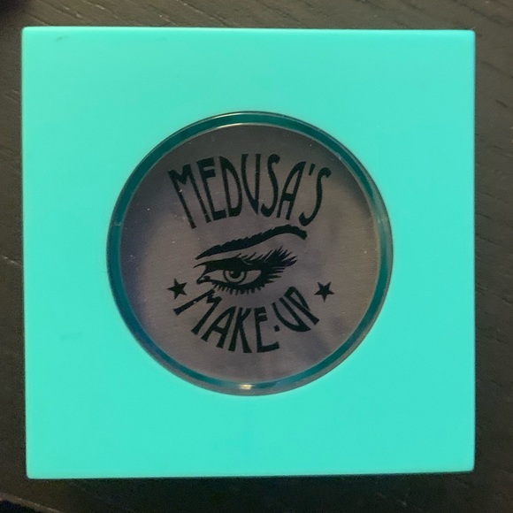 2/$15 Medusa’s Makeup Tropical Matte Eyeshadow - Picture 1 of 4